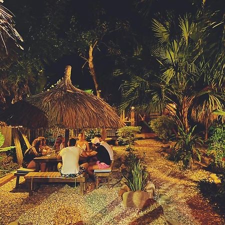 Hostal Zinpar ปาโลมิโน ภายนอก รูปภาพ