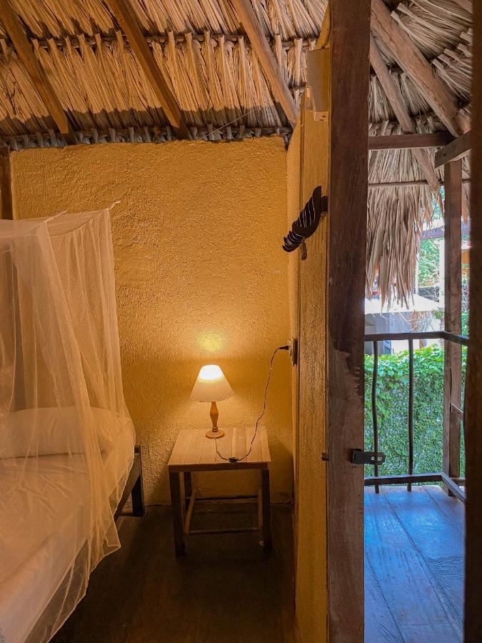 Hostal Zinpar ปาโลมิโน ภายนอก รูปภาพ