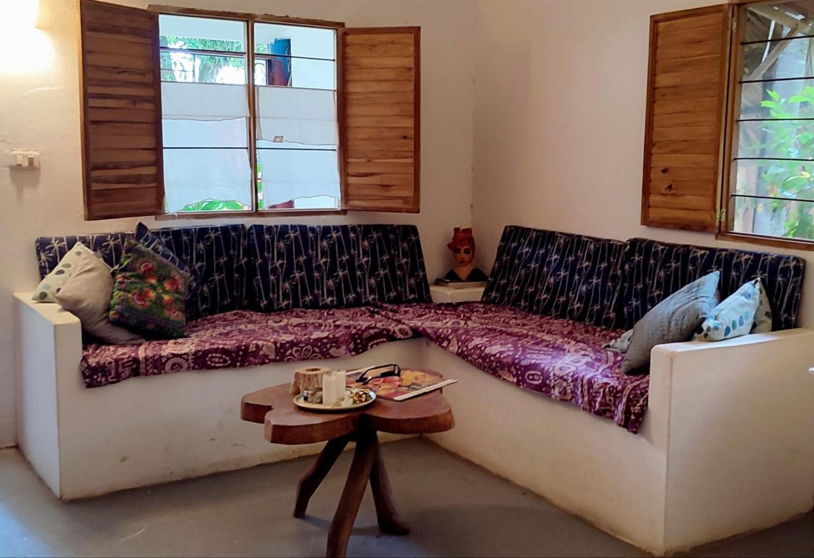 Hostal Zinpar ปาโลมิโน ภายนอก รูปภาพ